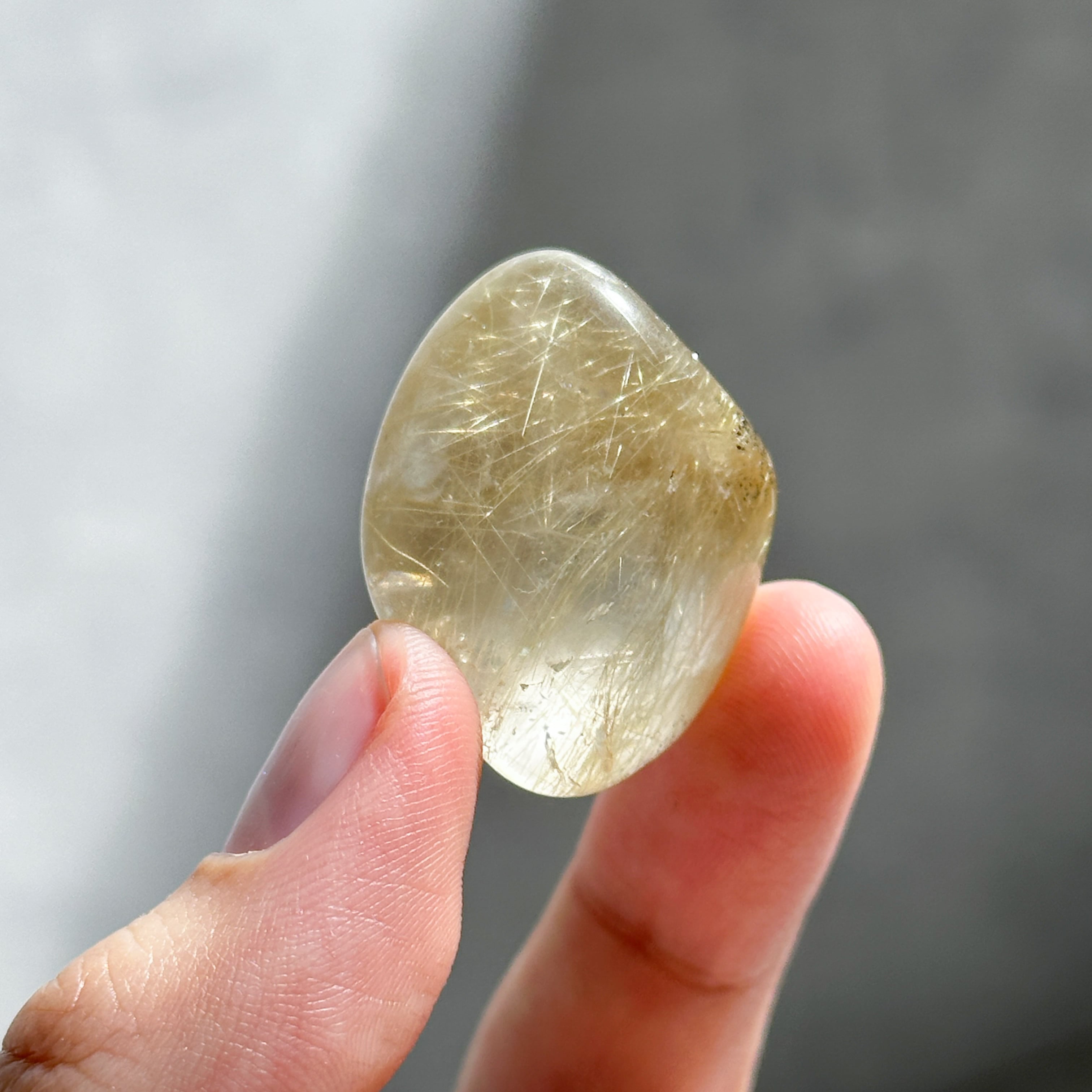 ルチルインクォーツ タンブル24◇ Rutile in Quartz◇天然石・鉱物