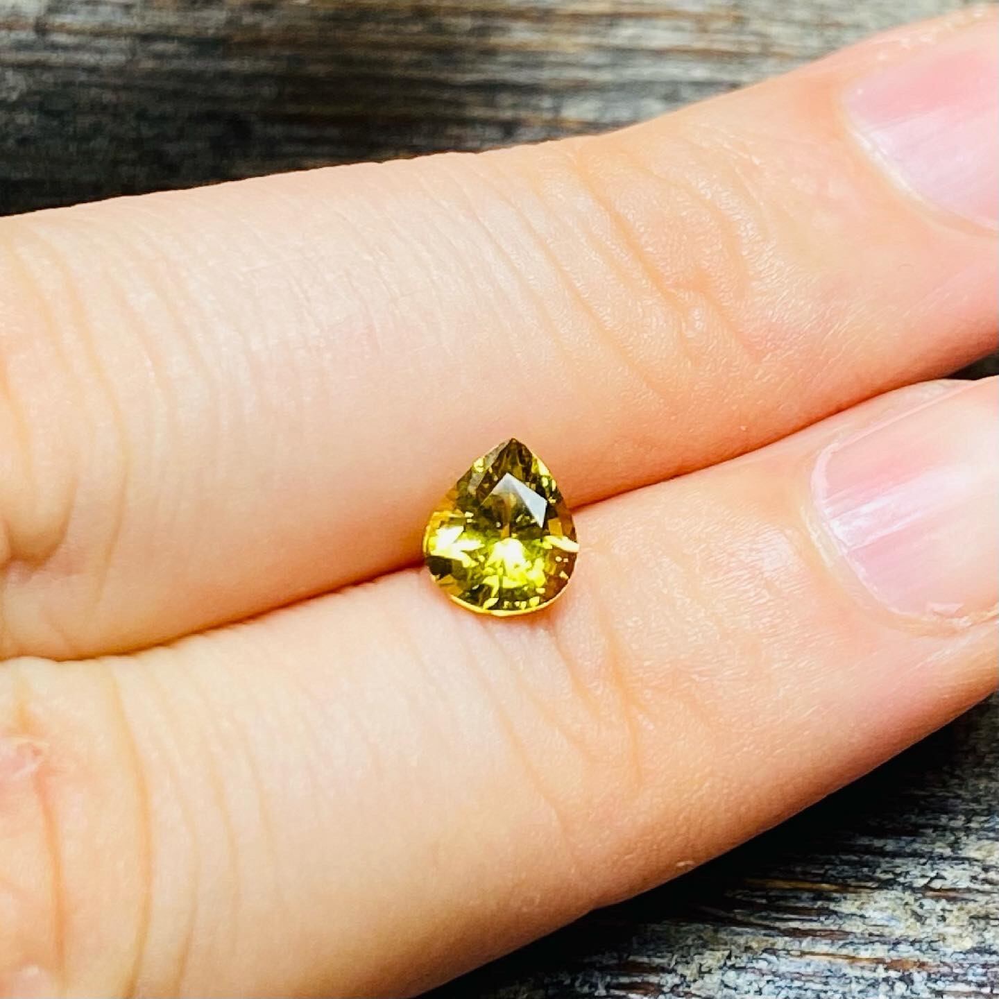 キラキラネオンカラーのマリガーネット2