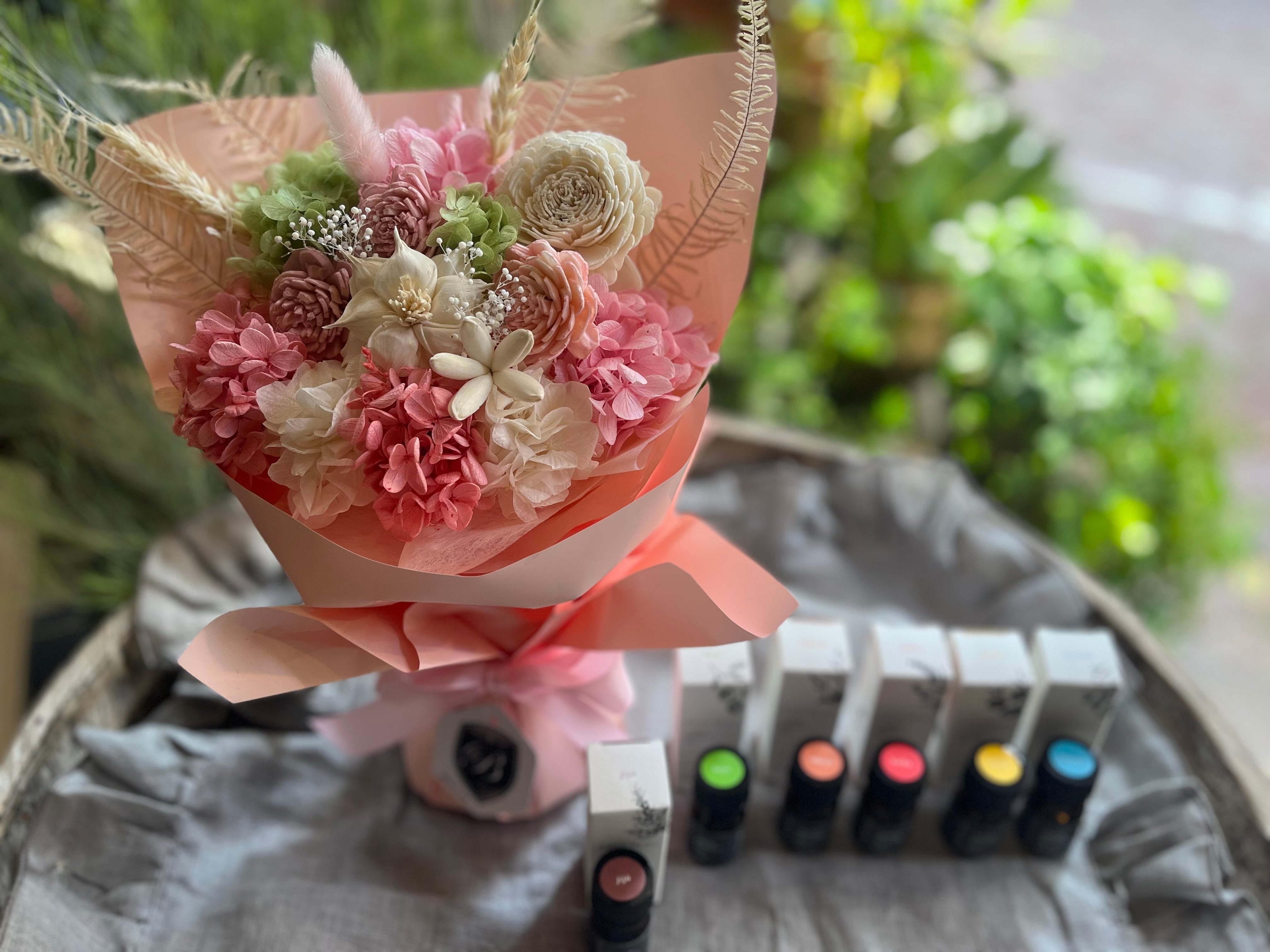 プリザーブドフラワー スタンディングブーケ ピンク(M) ギフト｜美花俱