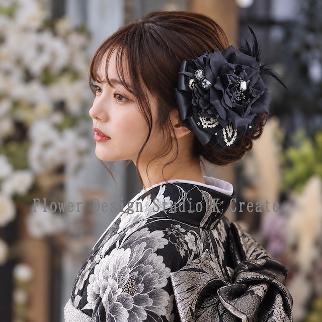 黒い薔薇の大輪リボンヘアクリップ(L)|黒バラ 黒薔薇 成人式・卒業袴・ゴシック・フォーマル・舞台・イベントに
