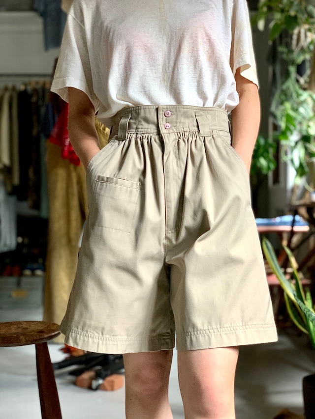 80’s old “safari style shorts” size W27