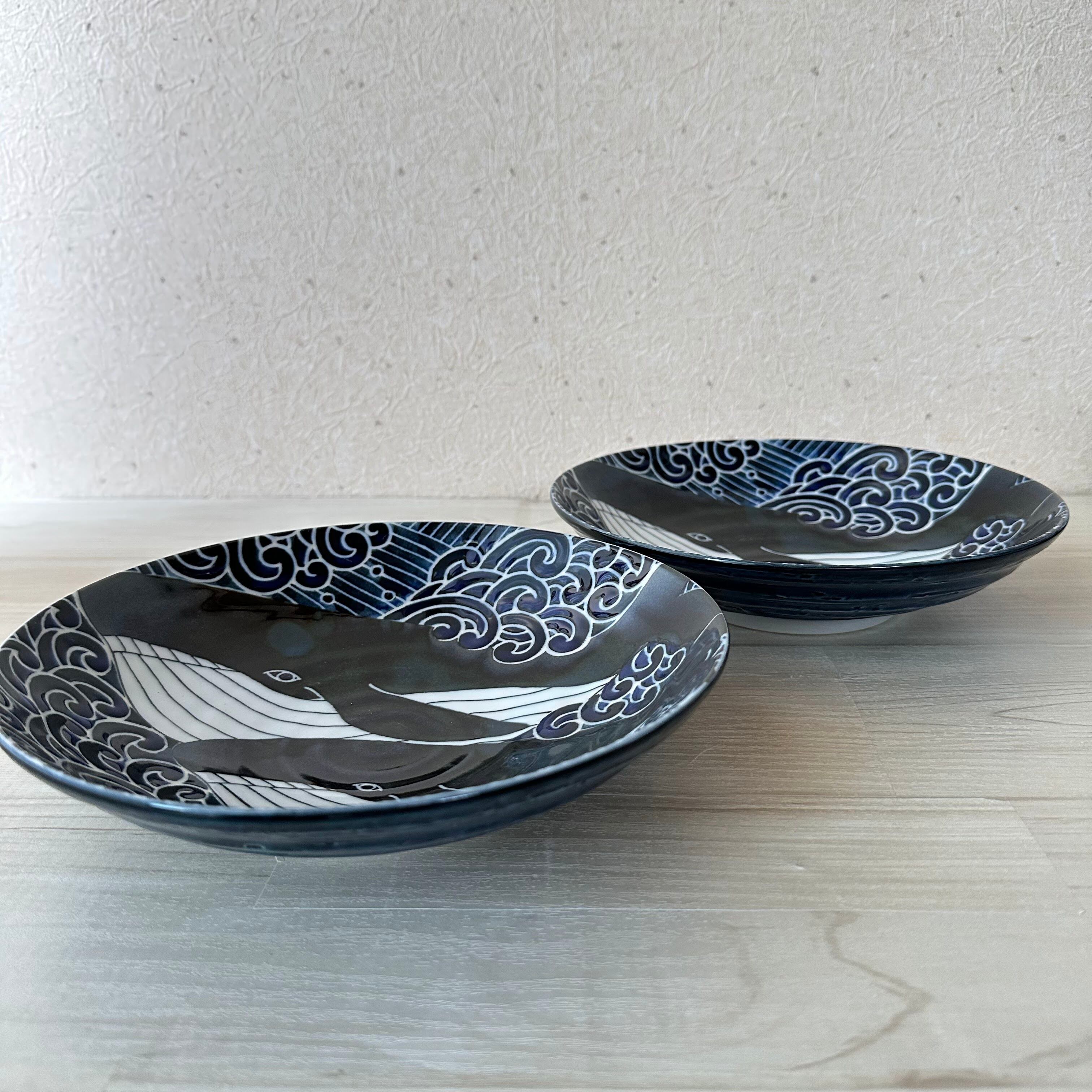 新品 日本製 美濃焼 白波くじら 22cm 深皿 パスタ皿 カレー皿 | うつわ