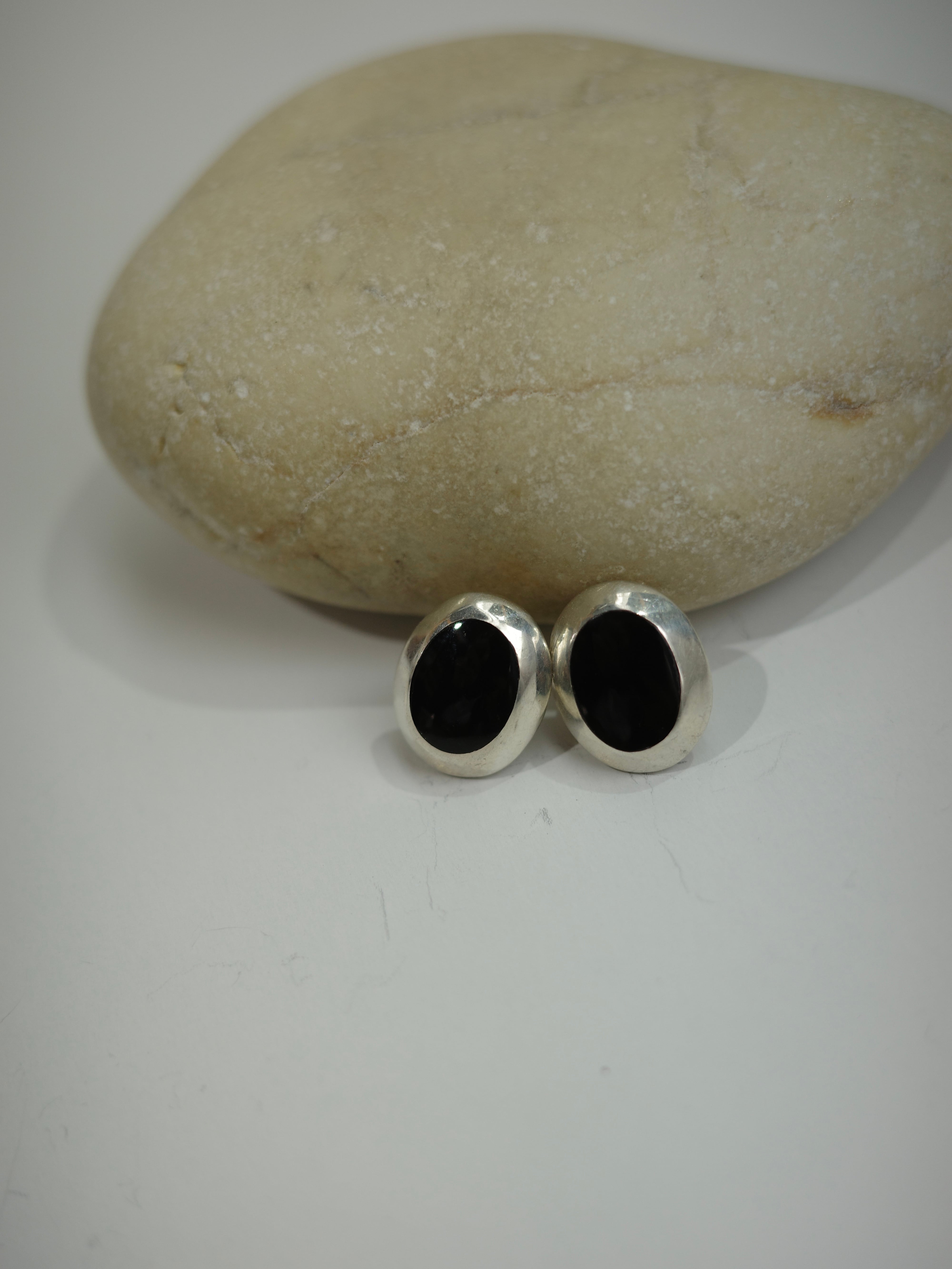 <vintage silver925>onyx oval pierce