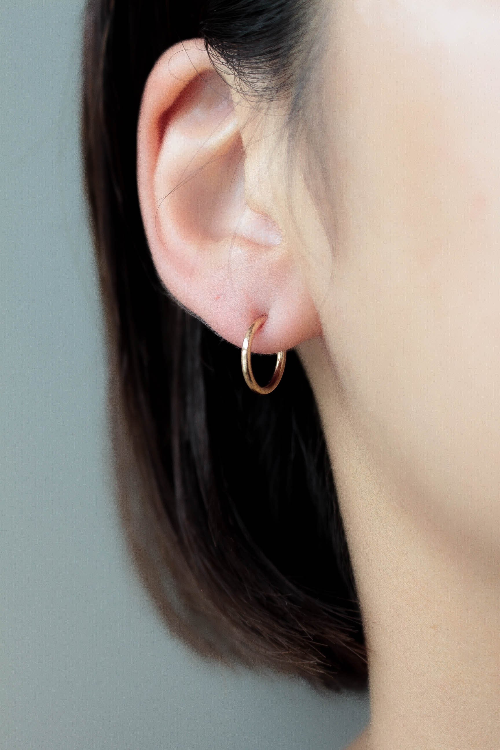 Simple Hoop Earring | 金属アレルギー対応のアクセサリー ebine