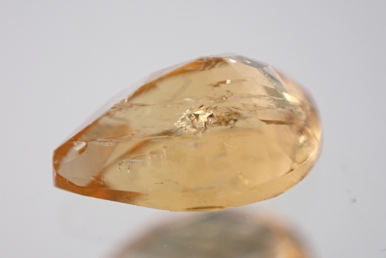 インペリアルトパーズ　0.52ct　 [D9-12]