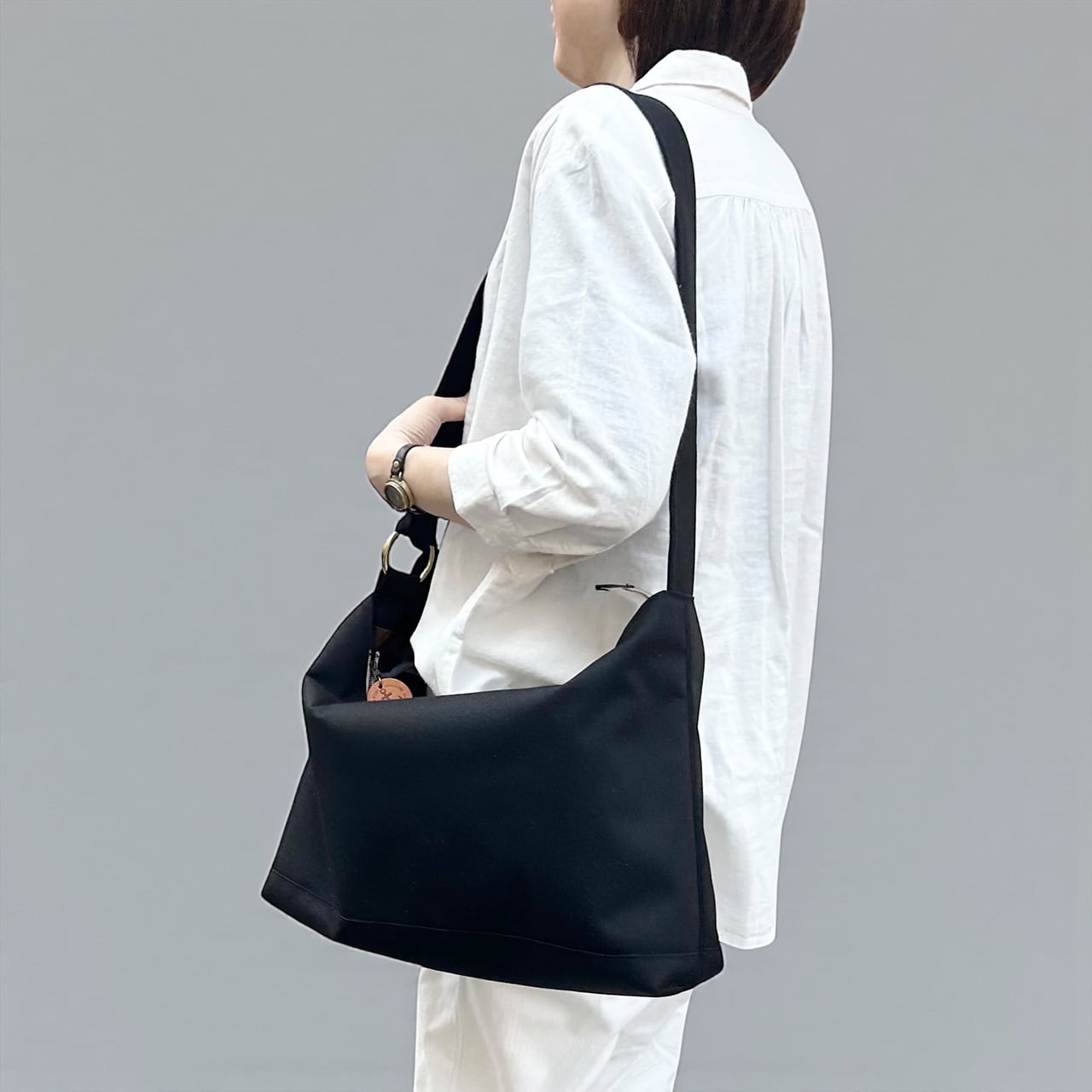 即納商品 DRIFTER-M:ブラック(コーデュラナイロン 撥水加工ナイロン素材ショルダーバッグ)