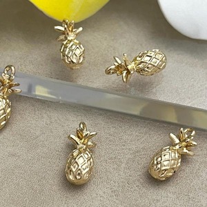 【2個】パイナップル立体チャーム/ハワイアン/トロピカル