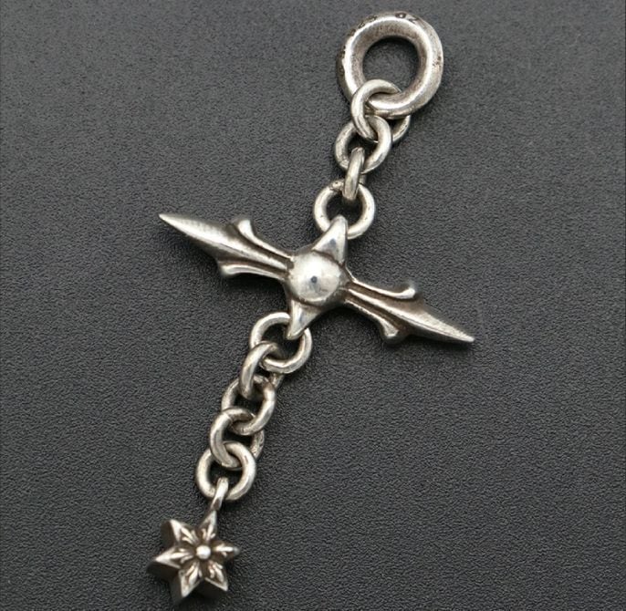 CHROME HEARTS クロムハーツ ローリークロスチャーム ペンダント