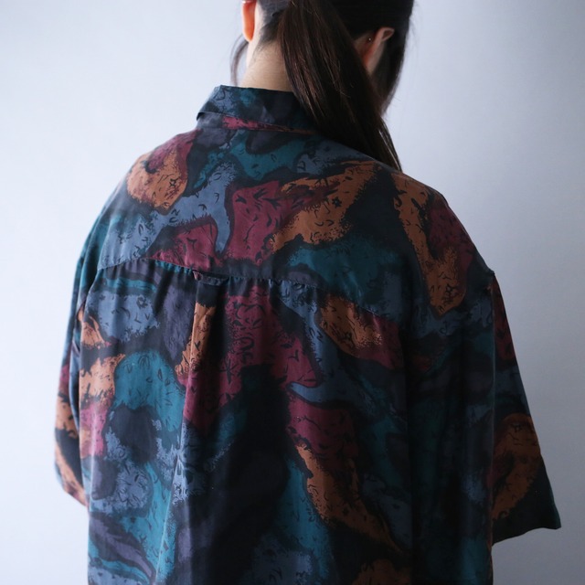 dark poison color over silhouette silk h/s shirt