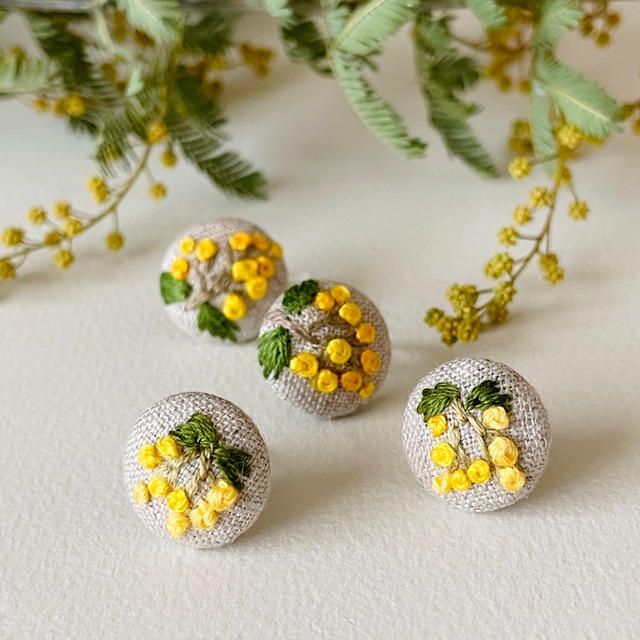 ミモザ刺繍 ピアス  ノンホールピアス イヤリング 選べる金具