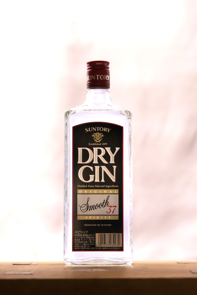 SUNTORY サントリー ドライジン スムーズ 37度　720㎖