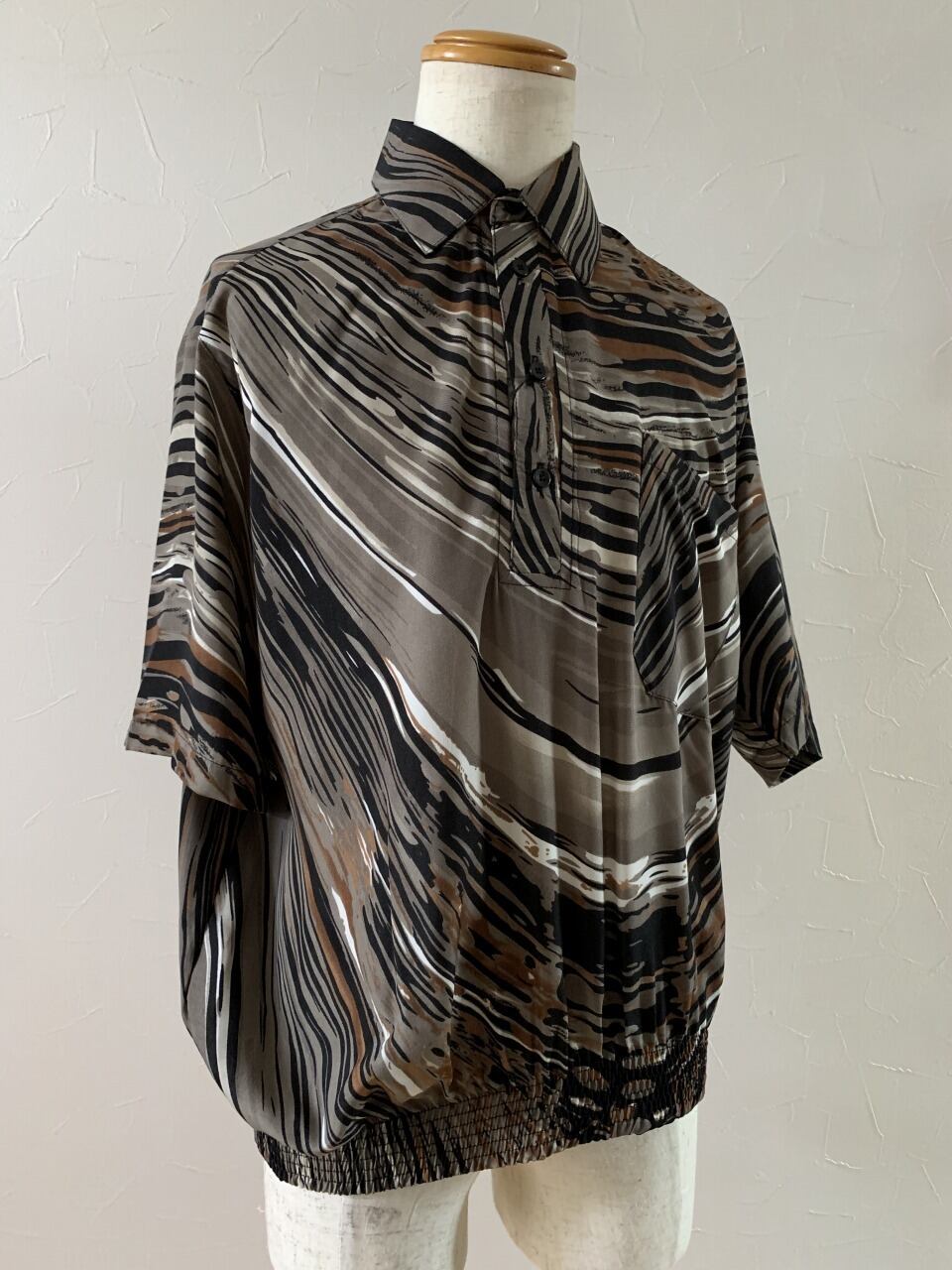 1980's Patterned Short Sleeve pullover Shirt "Dead Stock"