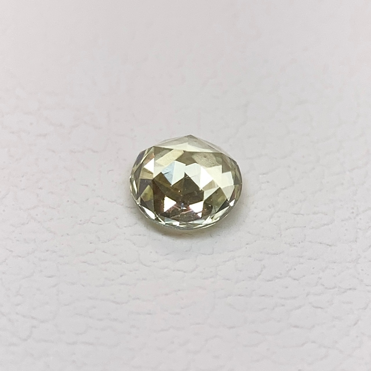 ローズカットサファイア  約3.3mm*2.2mm r-0588