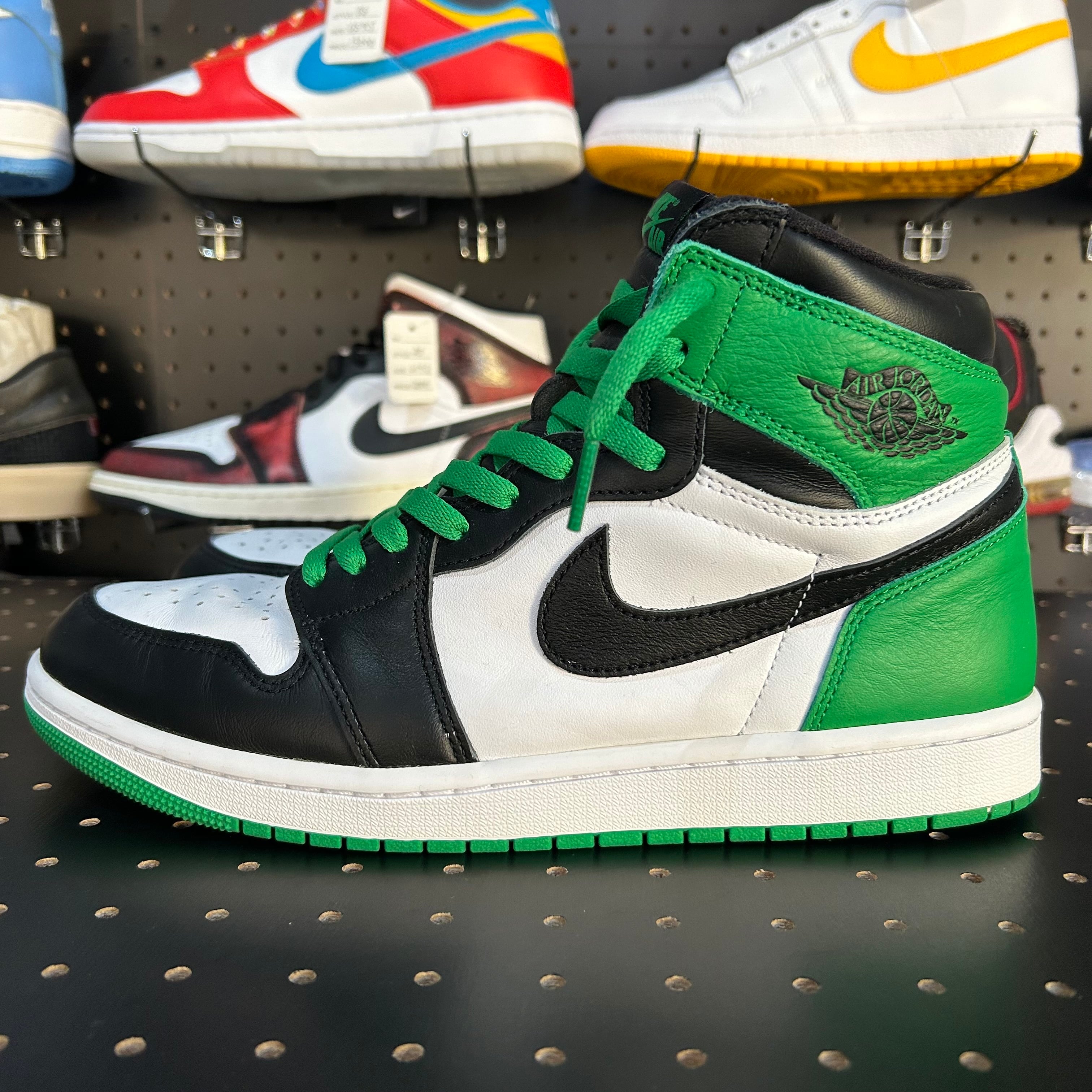 Nike Air Jordan 1 Lucky Green 28cm踵の減りなどはほぼありません