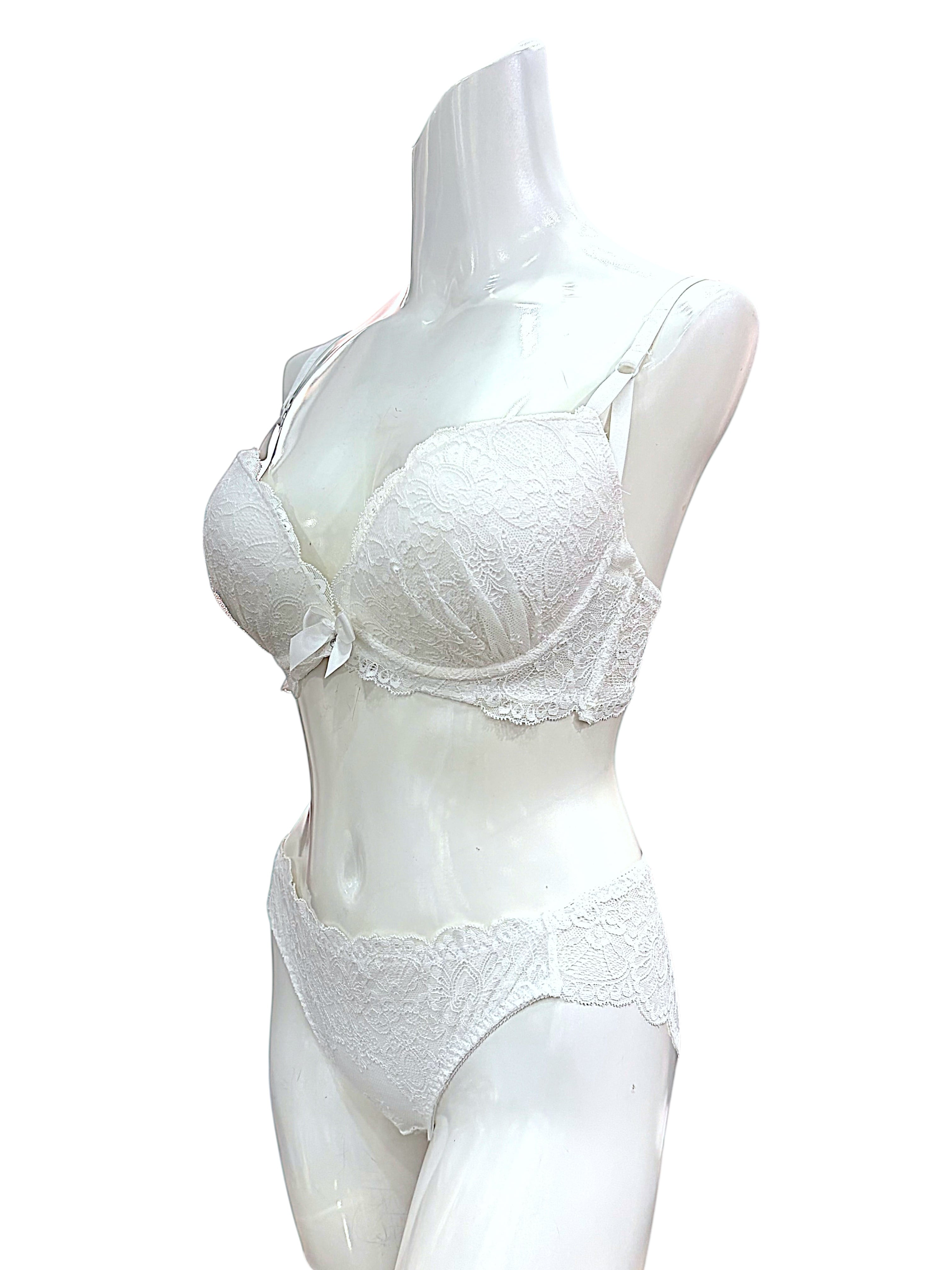 5003 ホワイト｜BCDcup フローラル総レースブラ&ショーツセット | Body