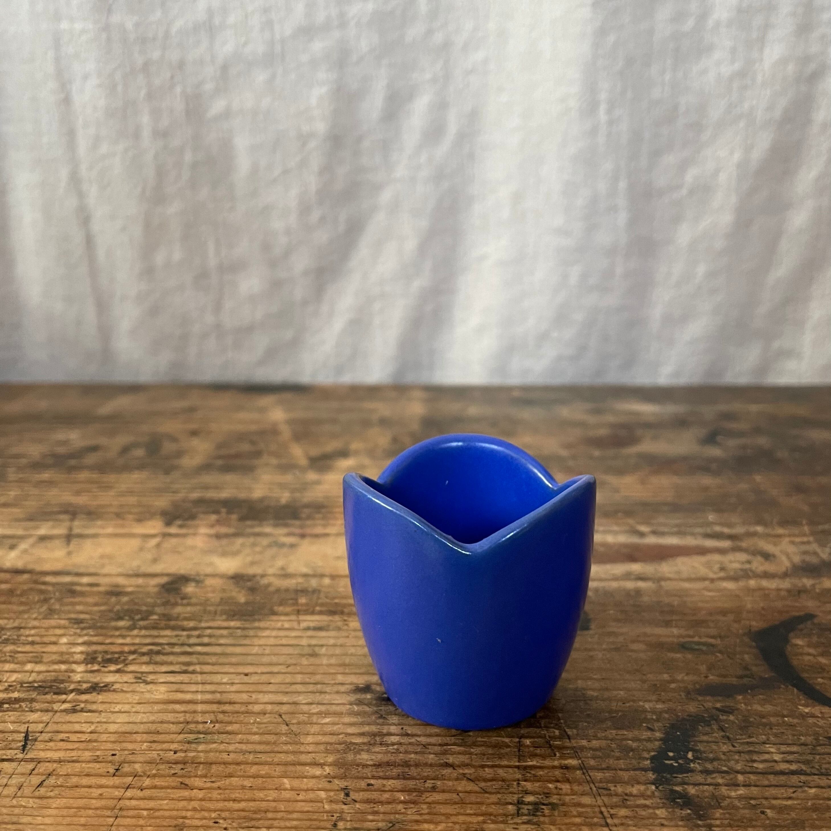 チューリップみたいなエッグスタンド