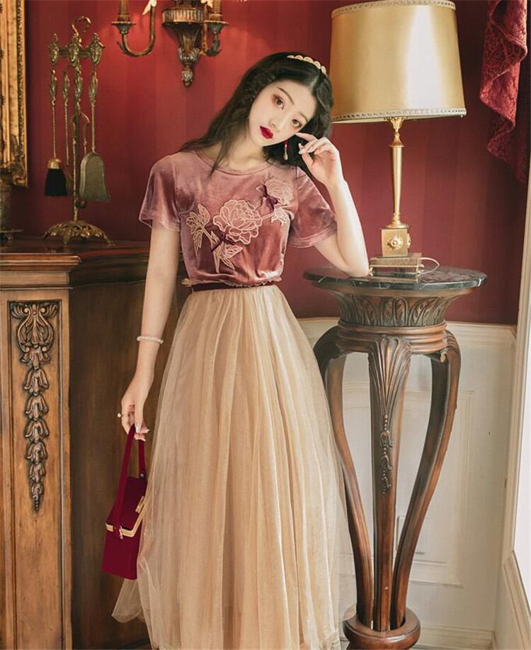 外出活動もおしゃれに 新作 フレンチ ヴィンテージ 気質 セット ネッティングスカート ツーピース