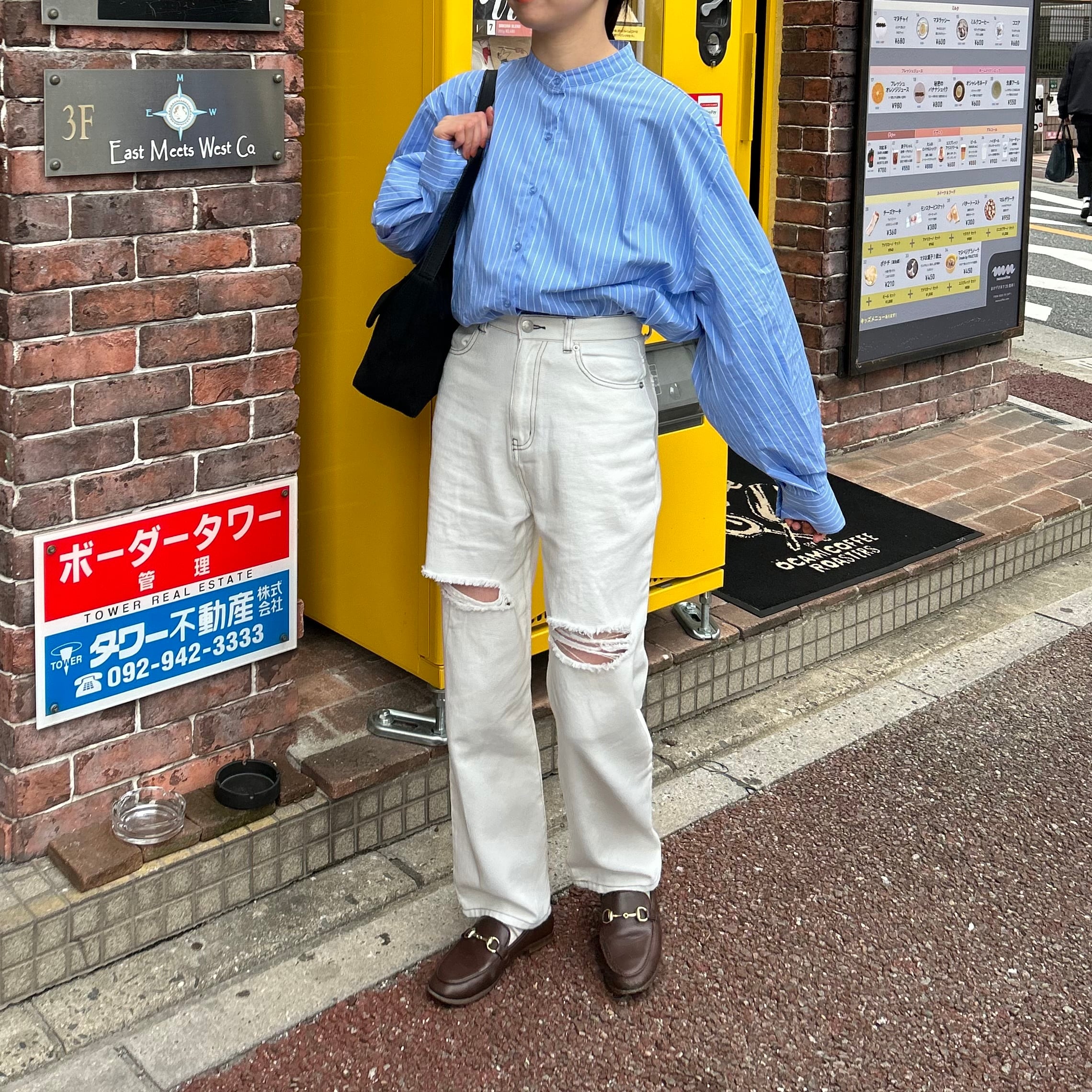 OFF WHITE ダメージデニムパンツ