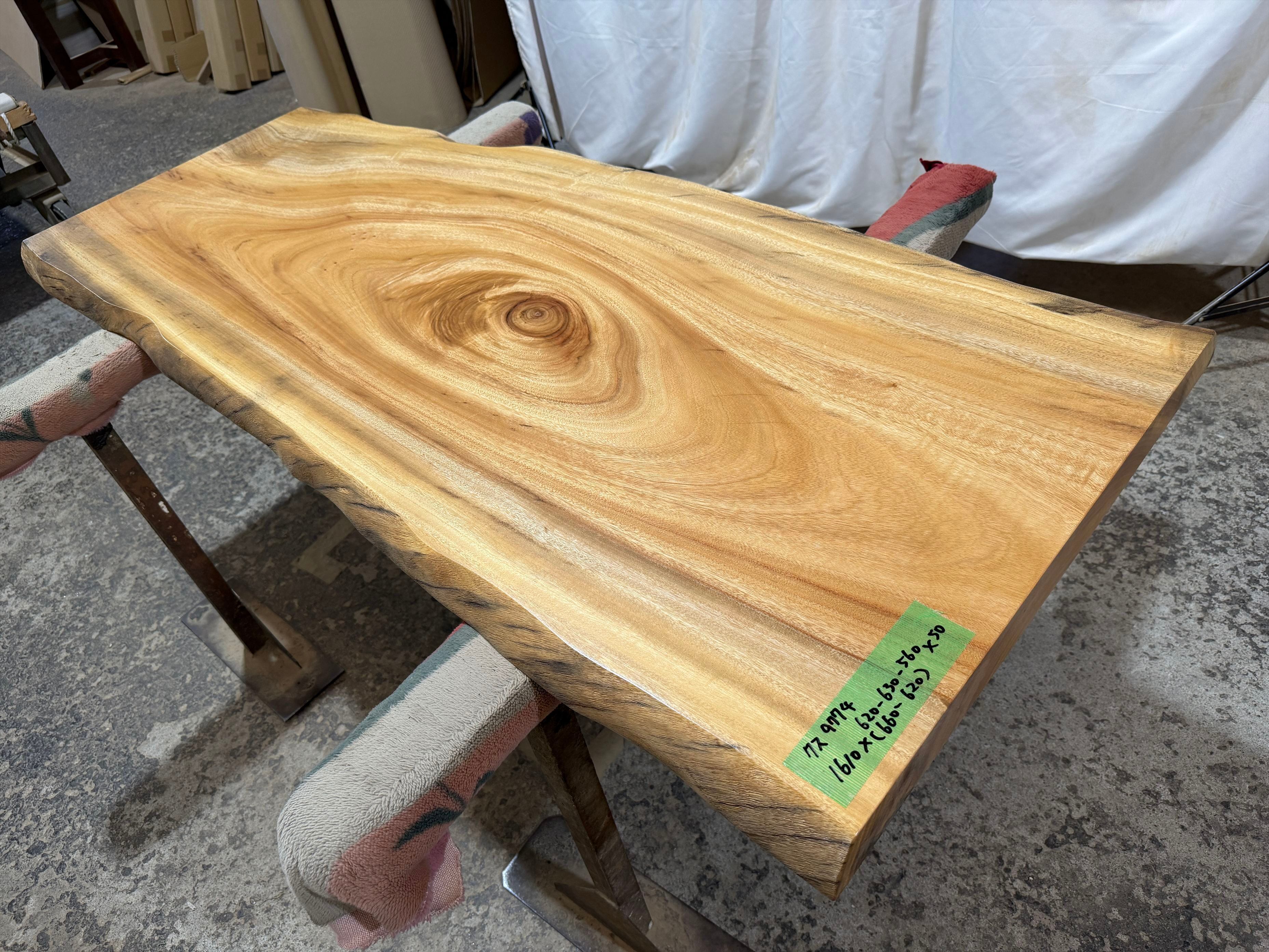 クス9774 楠 一枚板無垢材 1610x620-630-560x50mm ダイニングテーブル ローテーブル センターテーブル 天板 樟 くすのき