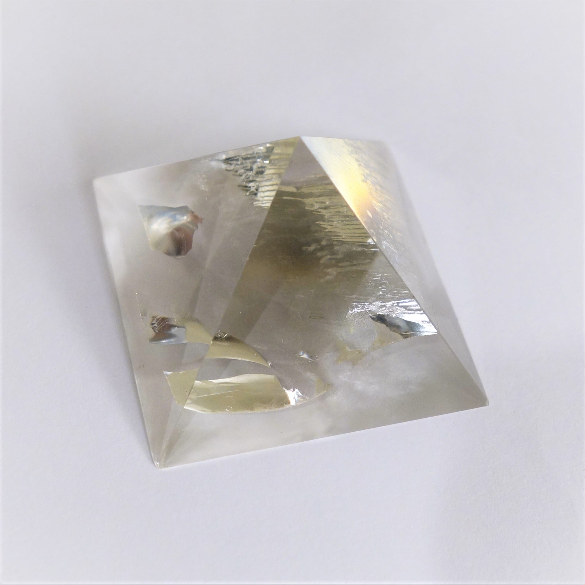 タキオン水晶✿神聖幾何学クォーツ発振器（キューブ型パワーストーン）