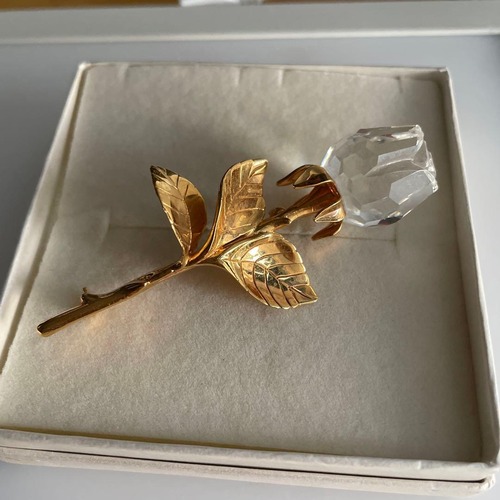 SWAROVSKI ブローチ