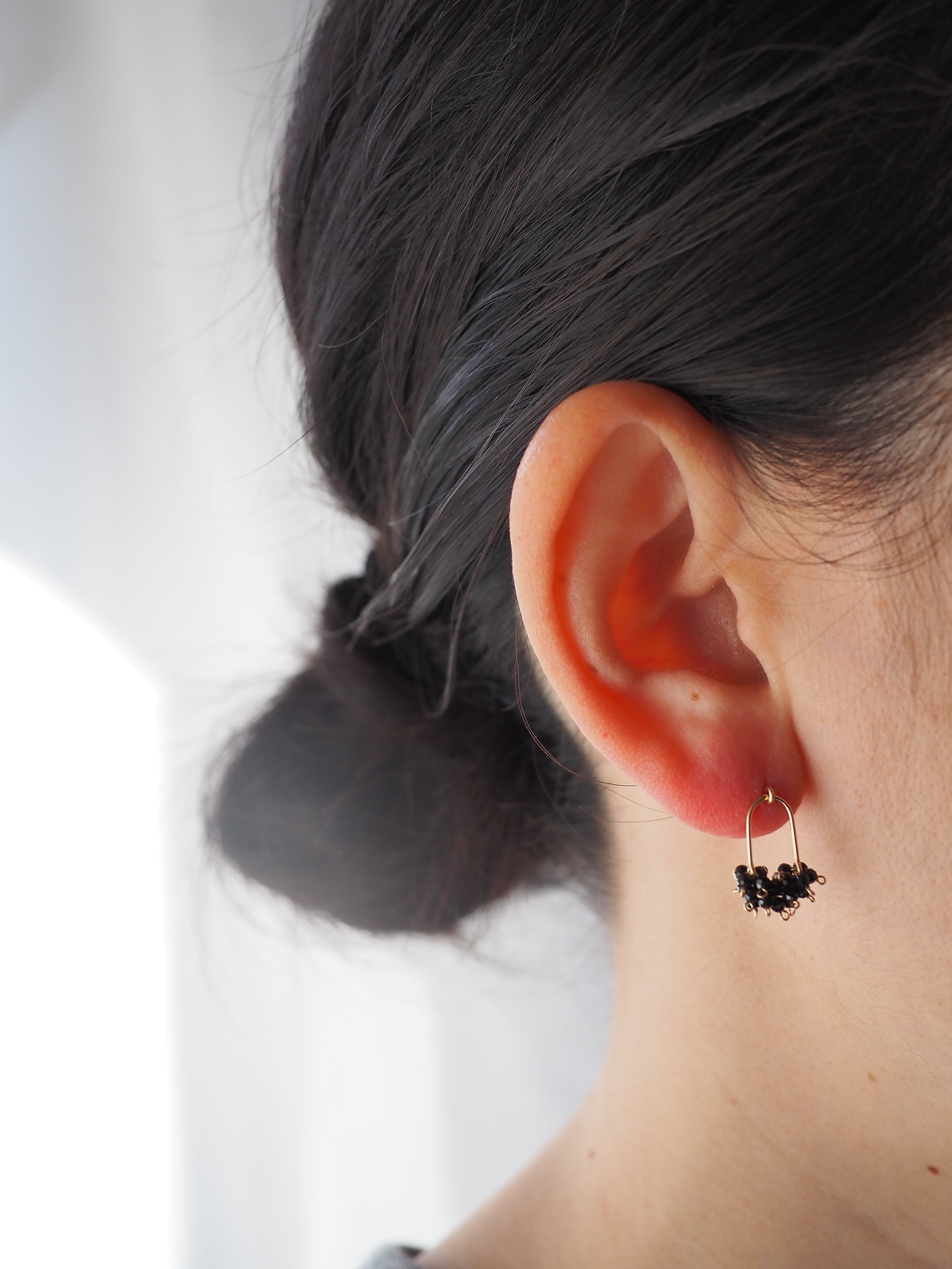 カラーオパールとブラックスピネルのピアス カラーオパールとブラックスピネルのピアス cn51061708.jpg