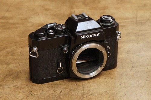 2515 Nikon Nikomat EL ボディ単体 一眼レフ フィルムカメラ 中古 電池付き