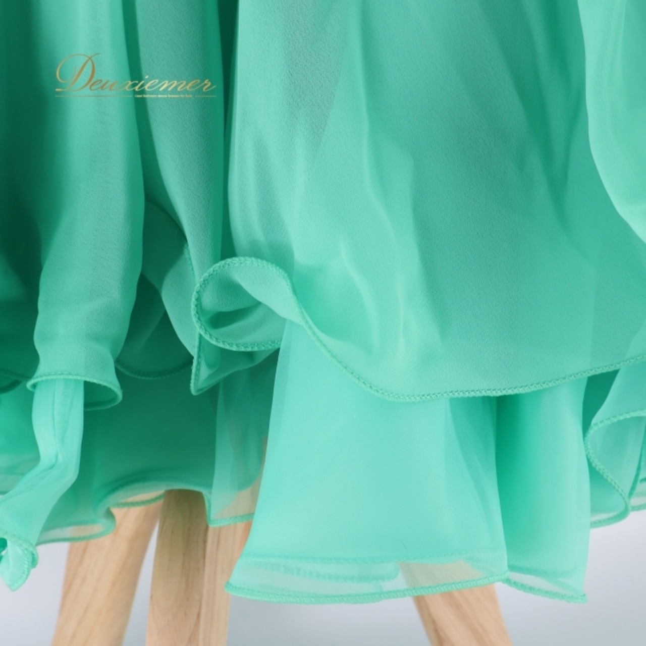 社交ダンス 衣装 スタンダードドレス ドレス ワンピース エメラルドグリーン 緑 黄緑 レース パーティ フリル 上品 綺麗 ダンス グリーン系 エレガント スカート フレア おしゃれ 優雅 パフォーマンス ダンスウェア 女性用