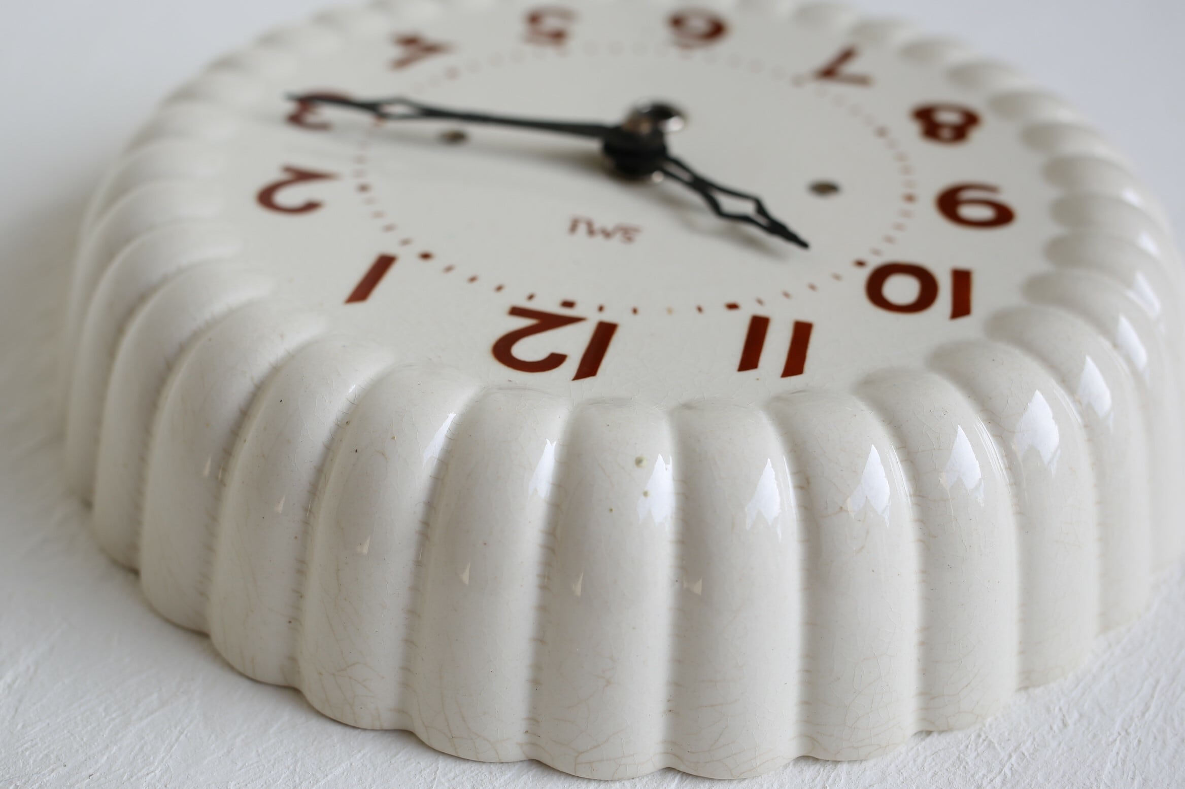 フランス アンティーク ヴィンテージ SMI社 陶器 壁掛け時計 ゼンマイ