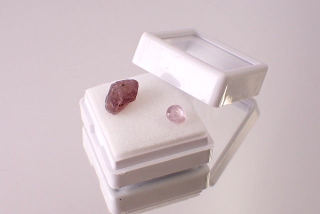 【原石セット】スピネル　0.81ct/4.28ct　[D3-99]