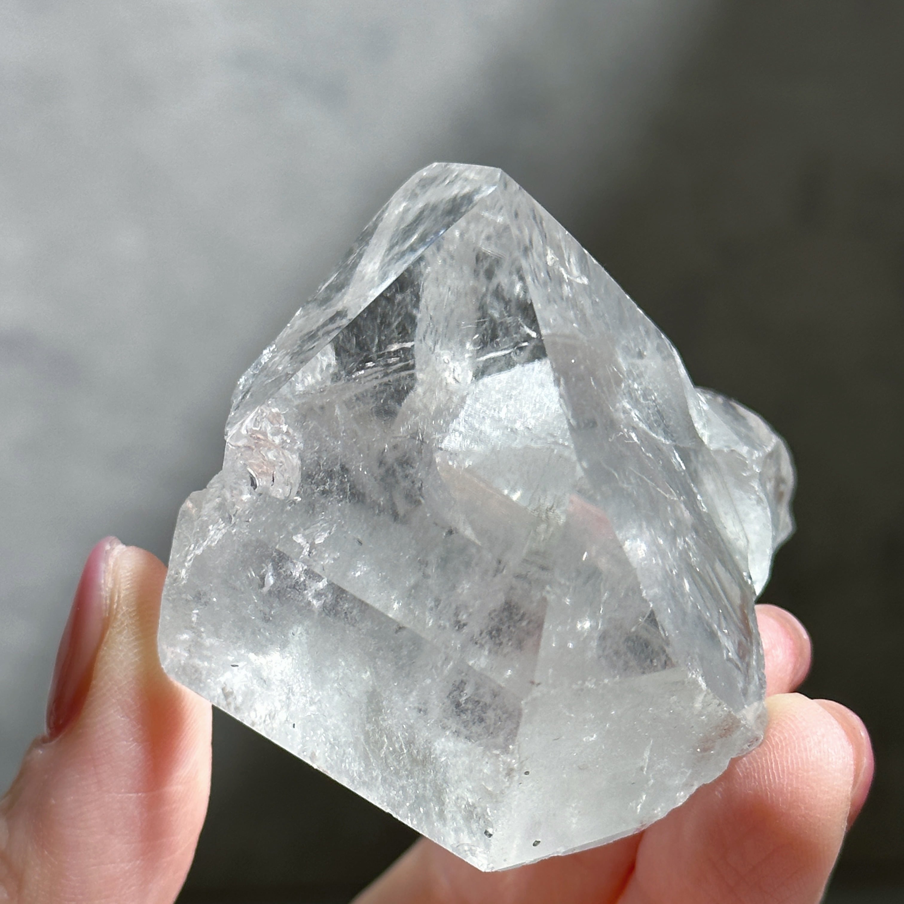 ミナスジェライス産貫入水晶(マニフェステーション) タワー型05◇ Manifestation◇ 天然石・鉱物・パワーストーン