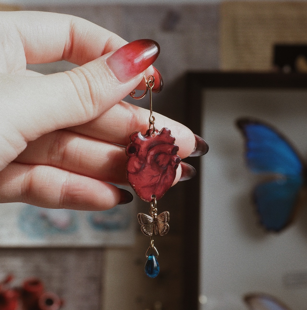 心臓の泪に魂は宿る　片耳飾り【星屑即納品】