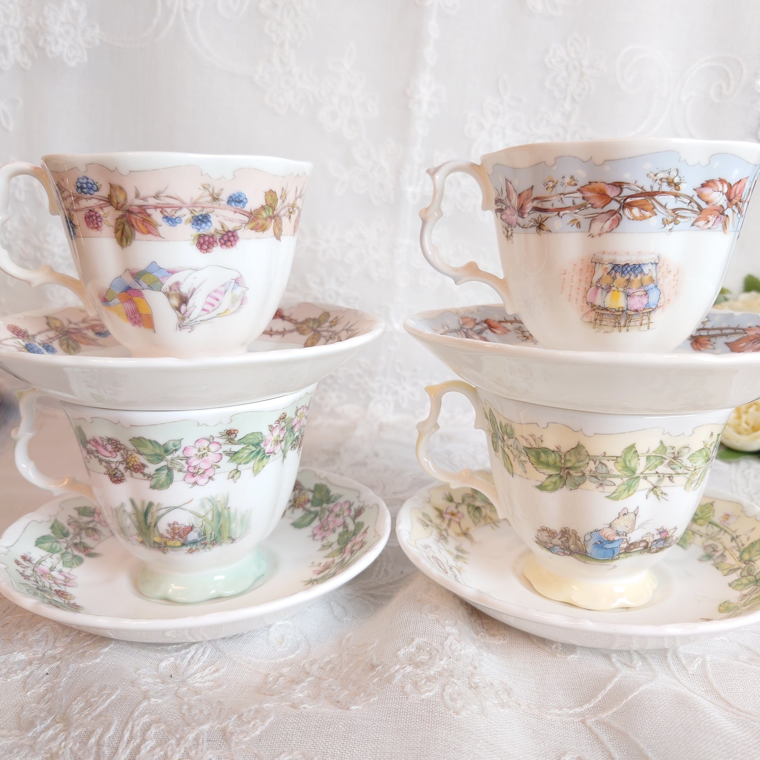 ロイヤルドルトン ブランブリーヘッジ カップ＆ソーサー 四季シリーズ