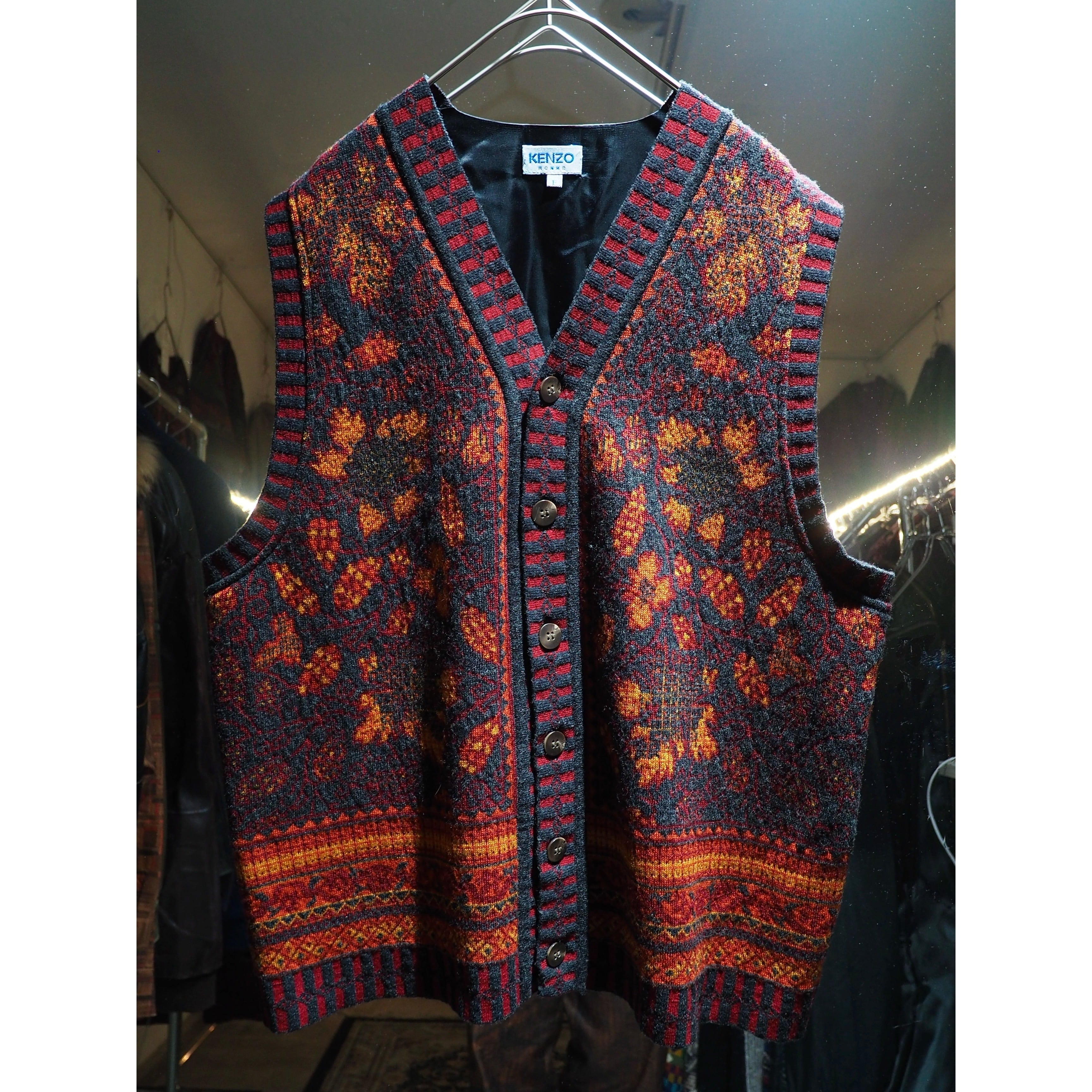 " OLD KENZO " Beautiful Flower Embbossed vintage knit vest