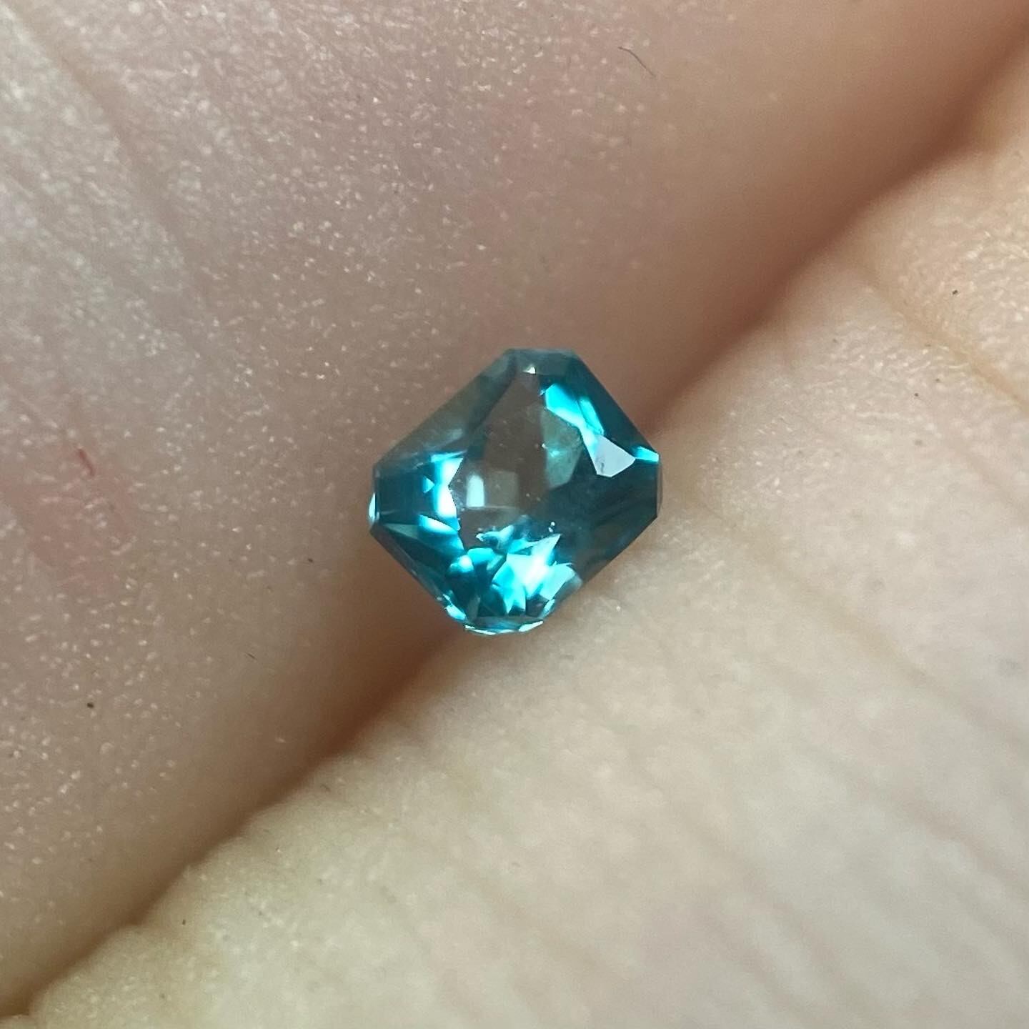 整った　グランディディエライト