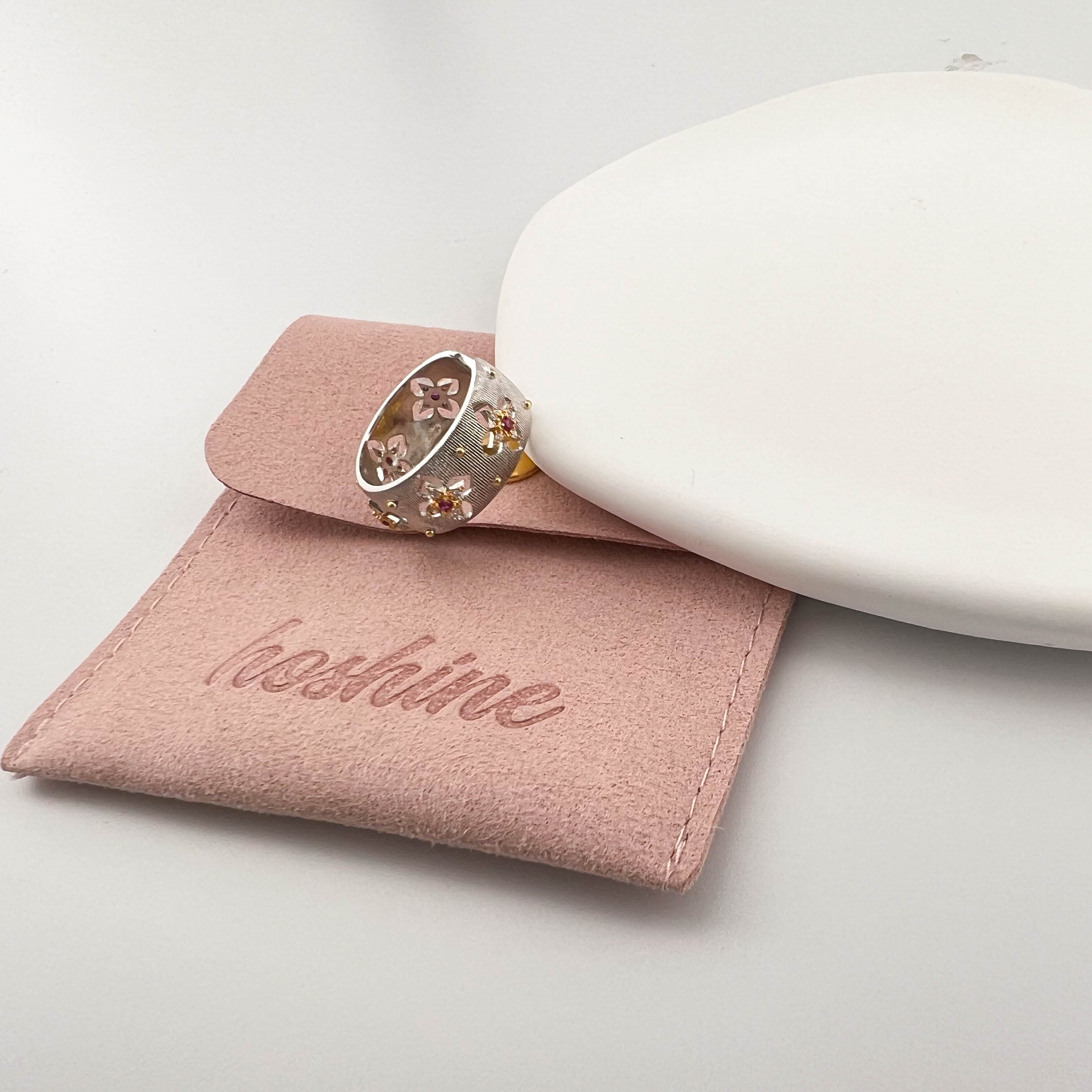 上品なブチェラッティ風 四つ葉のクローバー18Kメッキリング