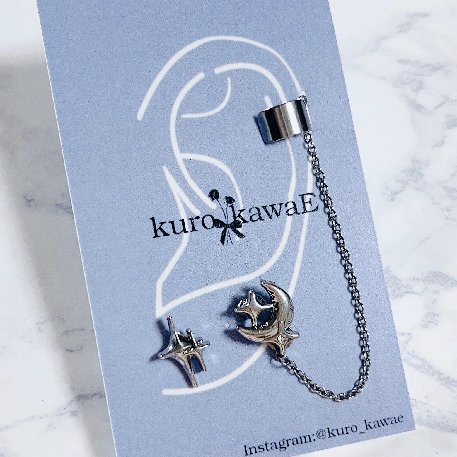 両耳用ー月のチェーンピアス】星 月 宇宙 ゴシック 地雷系 病み