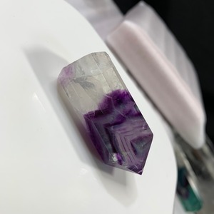 100 ポイント 可愛い色合い パープルグラデーションフローライト