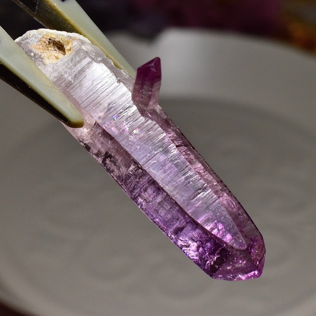 【世界一美しいアメシスト】虹入り!ベラクルスアメシスト ミニポイント 1個売り メキシコ・ベラクルス州産 VA06-07