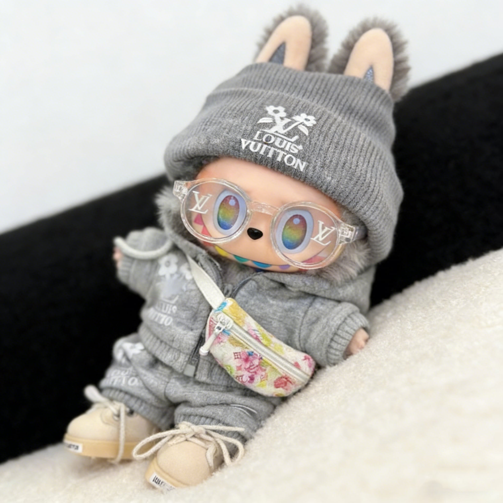 上質なリラックス感✨くつろぎ スタイル!Labubu ナチュラルグレーコーデ デイリーおしゃれ 15-17cm the monsters 1・2・3世代用 かわいい&リラックスな日常着