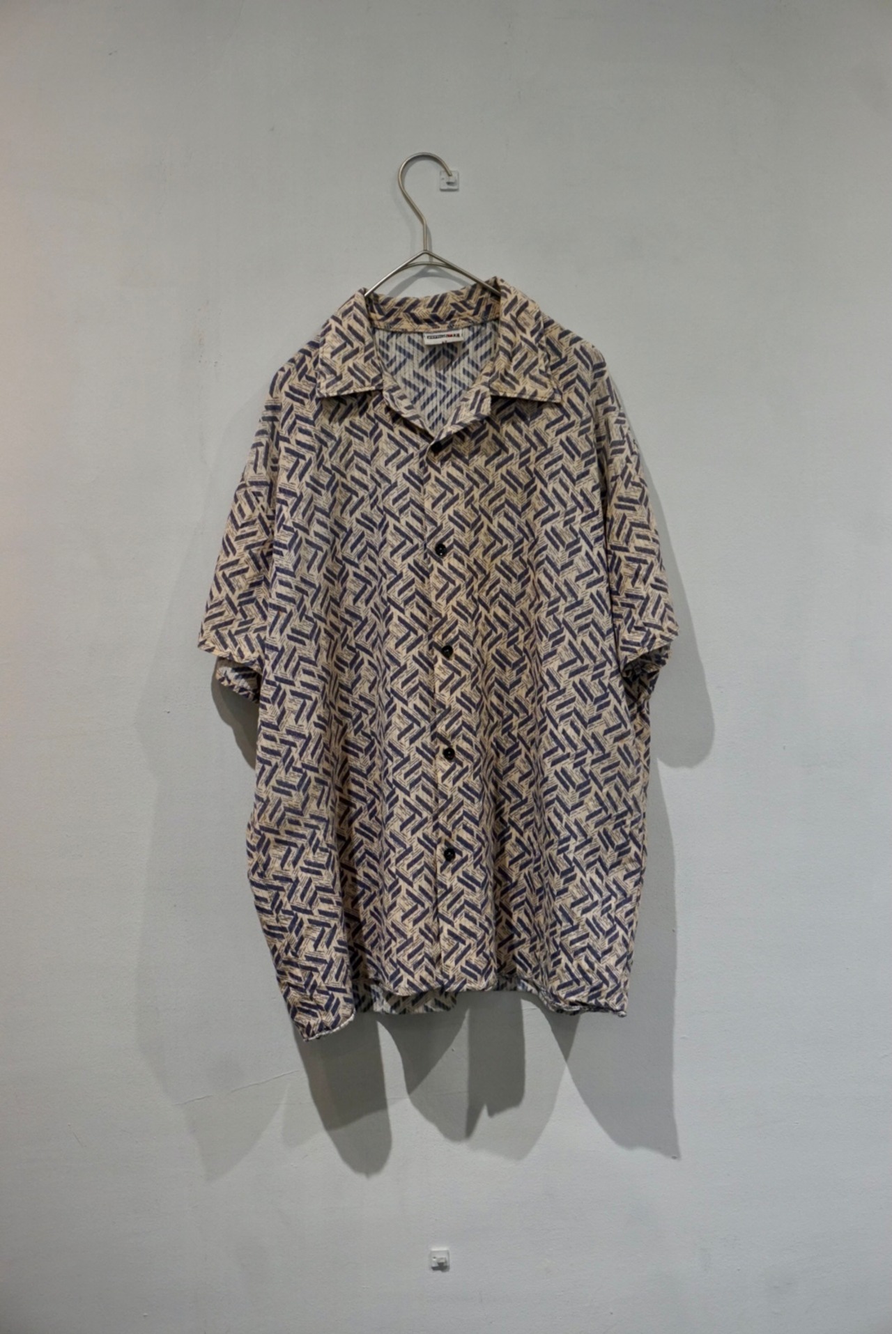 unknown s/s shirt