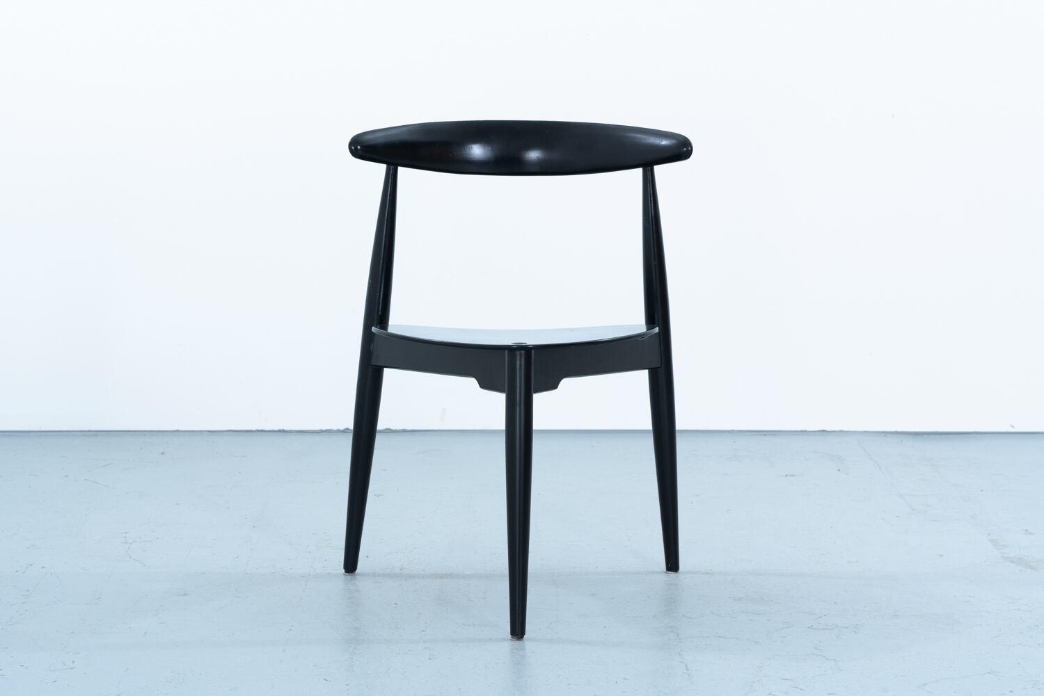 Hans J Wegner | ハンス J ウェグナー | kaikki gallery | 北欧