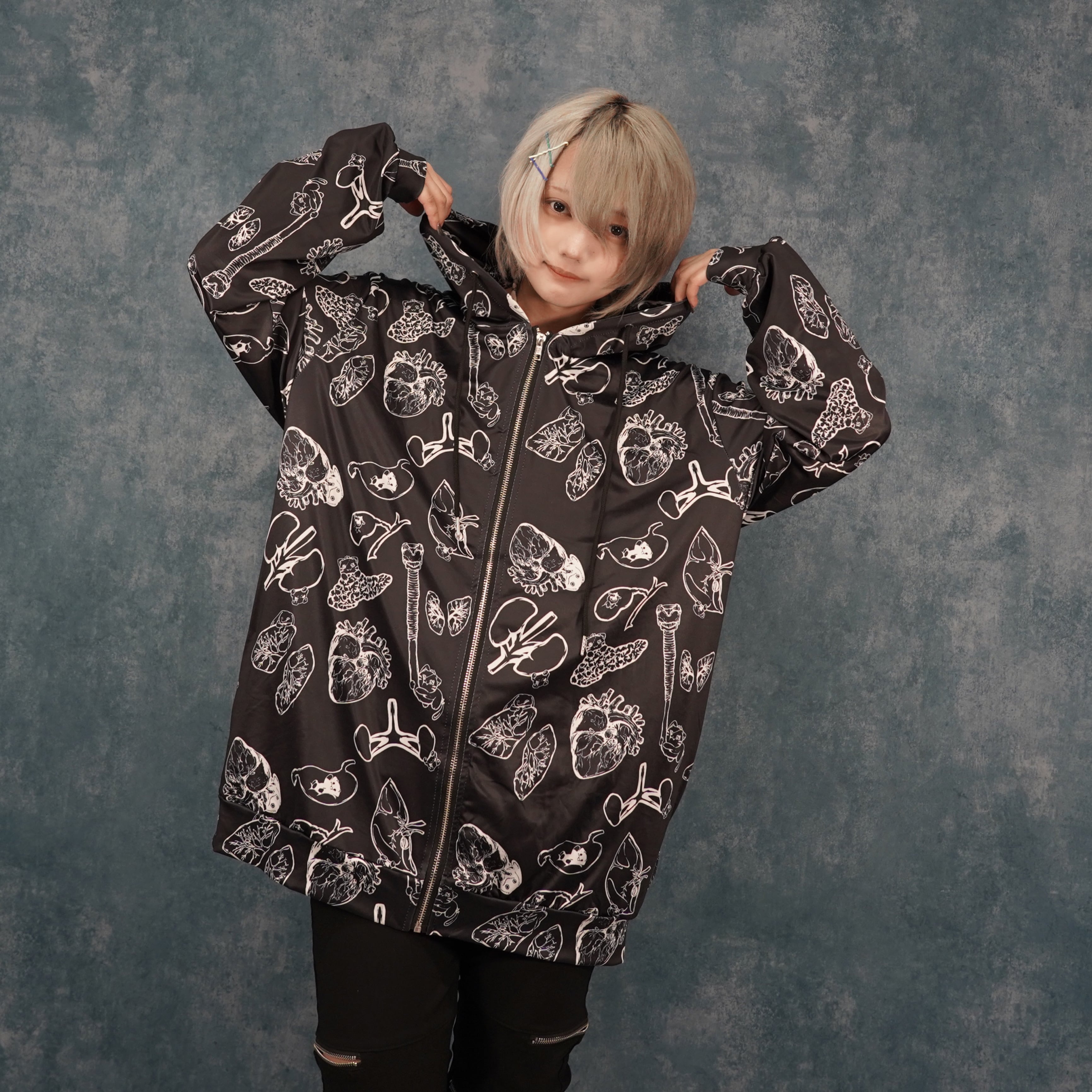 臓物×CHARACTER ZIP OUTER | NIER CLOTHING