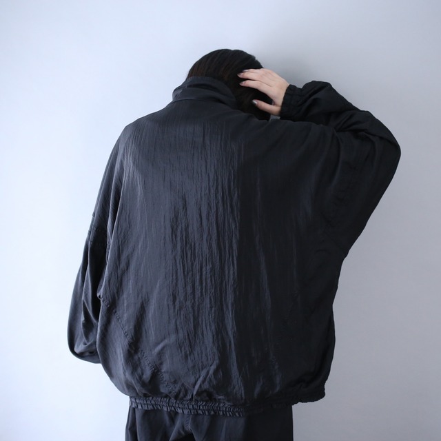 black base good coloring loose silhouette half-zip high-neck nylon pullover