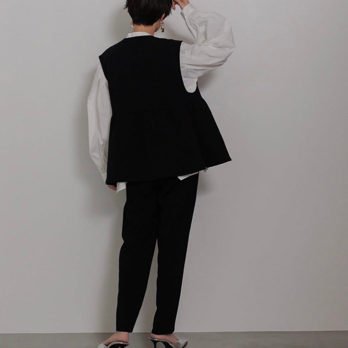 CHIGNON】ダブルクロスペプラムベスト | valance 福井｜レディース