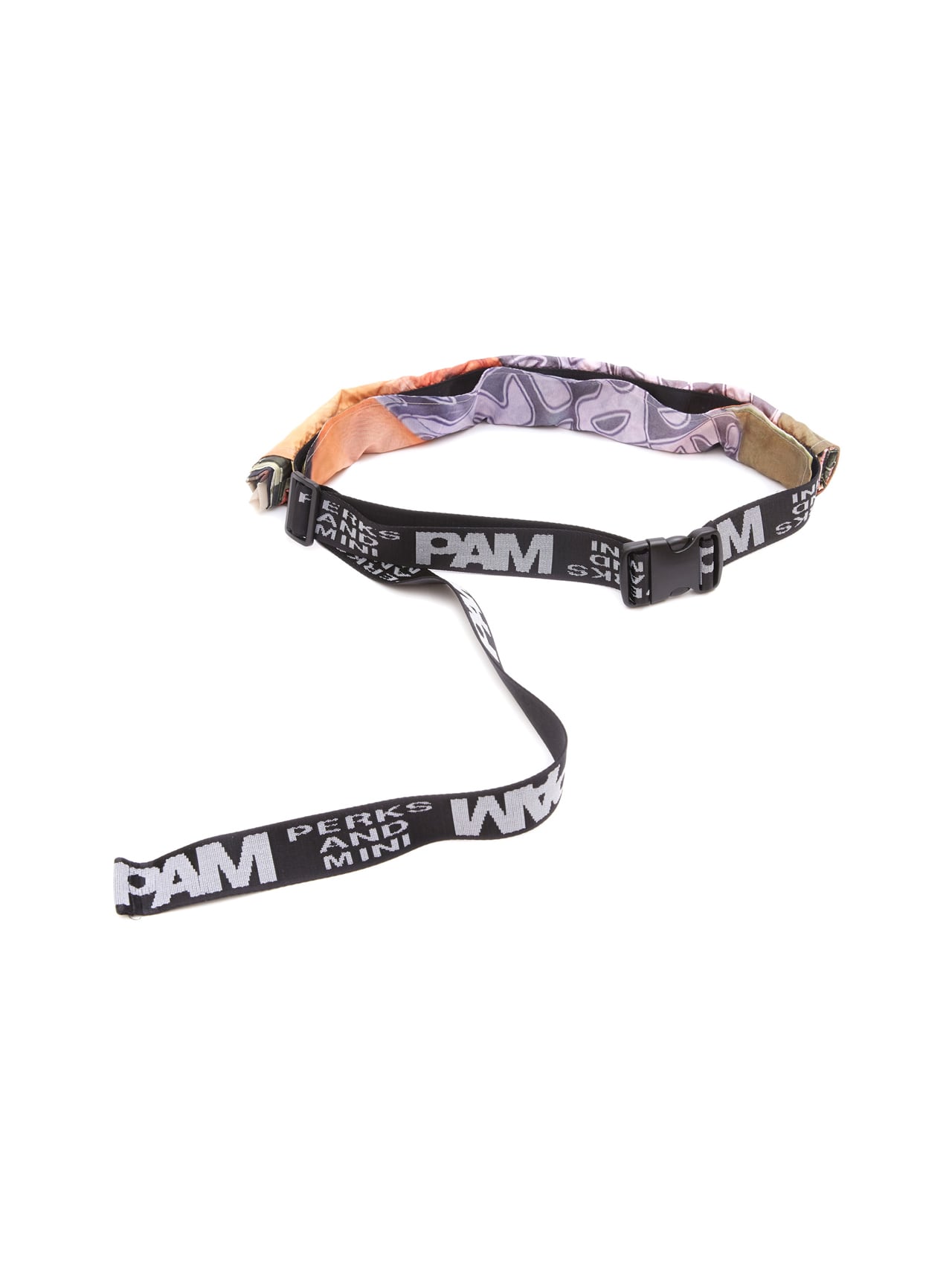 UNEEK BASEMNT - Discover independent style.