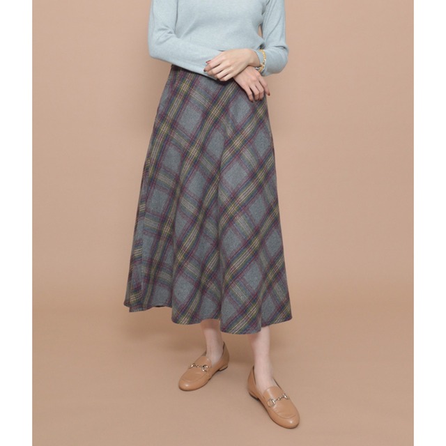 チェック柄フレアロングスカート