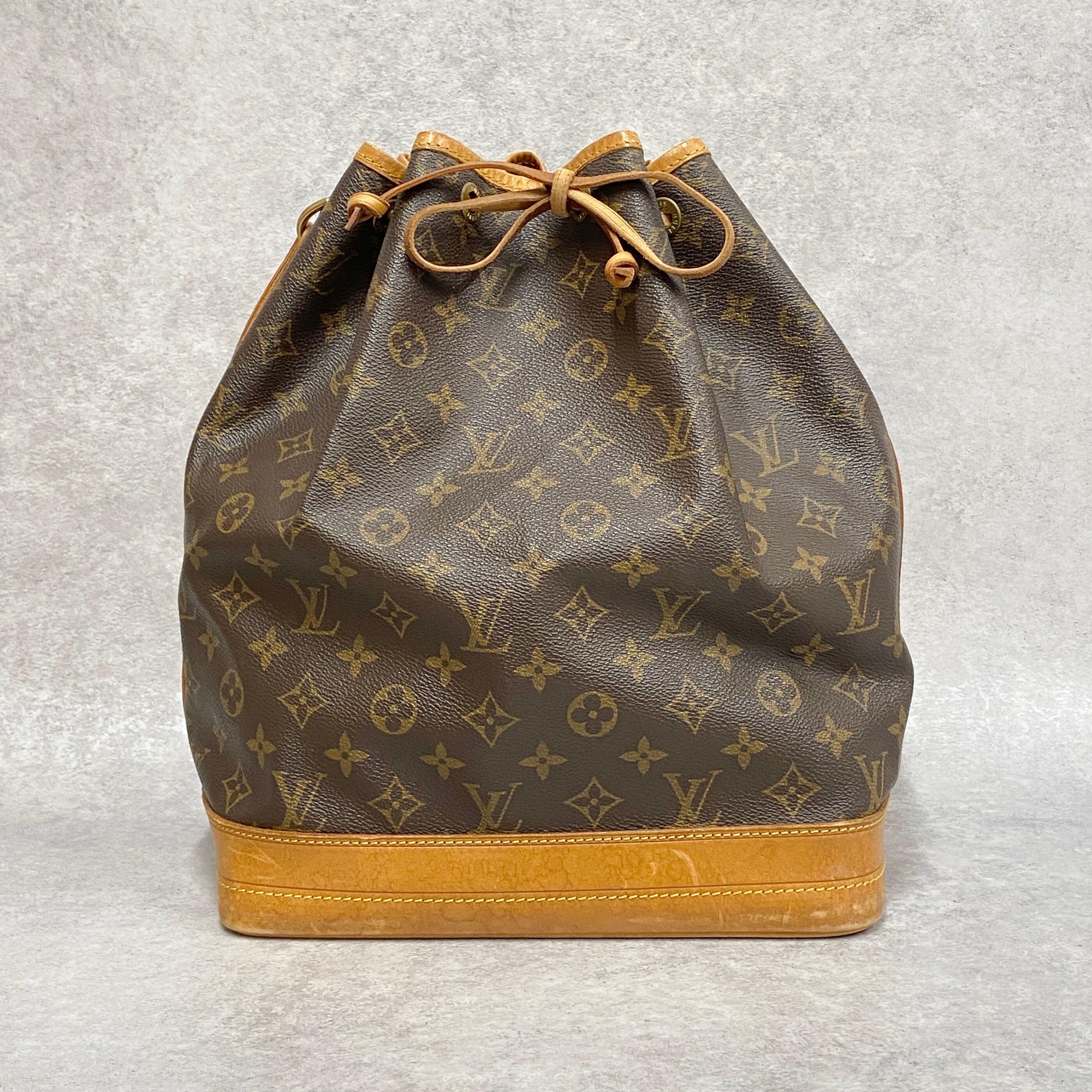 LOUIS VUITTON ルイ・ヴィトン モノグラム ノエ 巾着ショルダーバッグ 