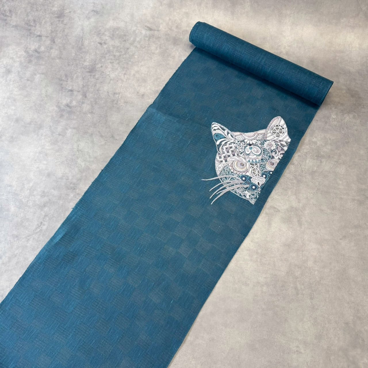 【minori lab. オリジナル】 九寸名古屋帯 麻猫刺繍 ブルー