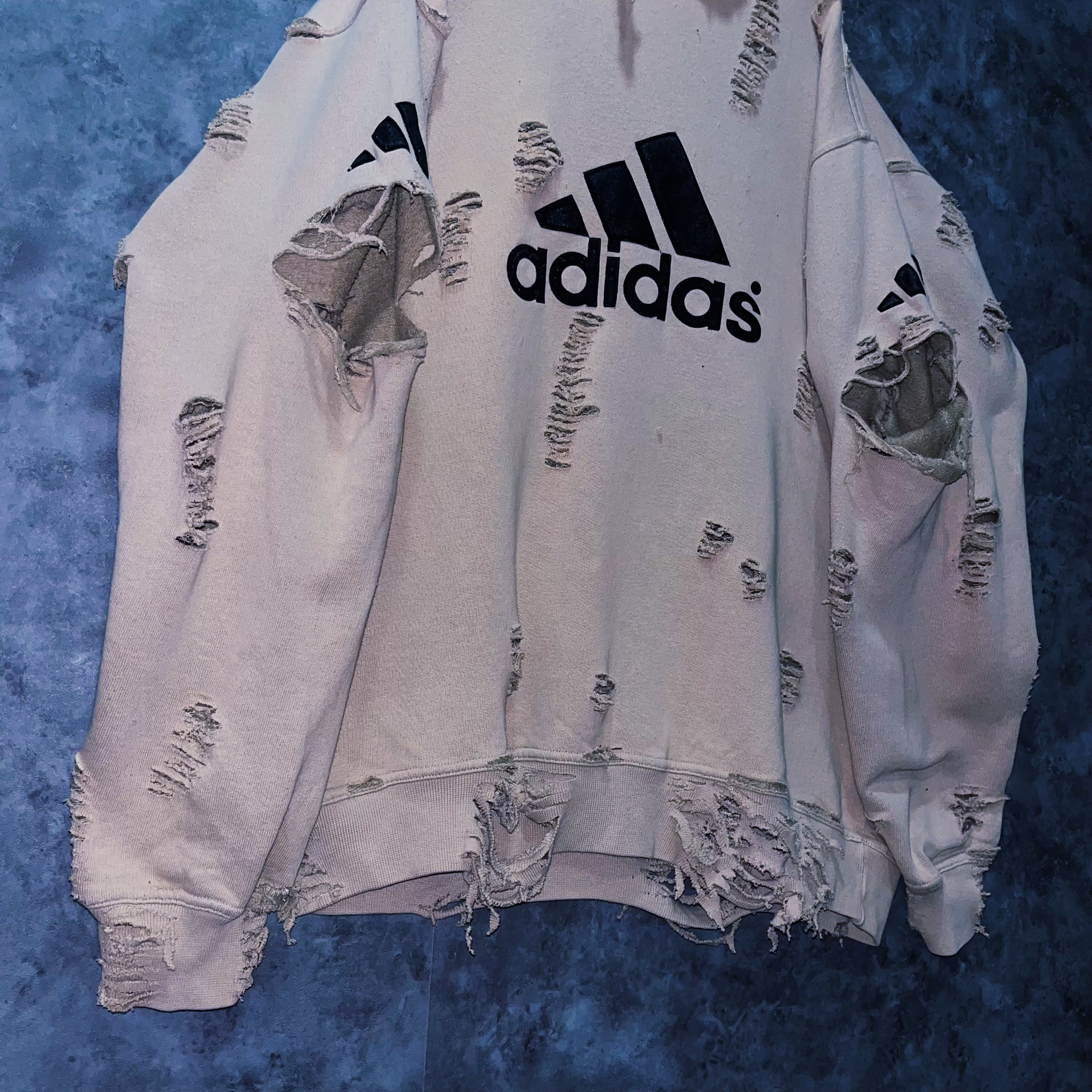 adidas アディダス　スウェット　ダメージ　ボロ adidas アディダス スウェット ダメージ ボロ - メルカリ